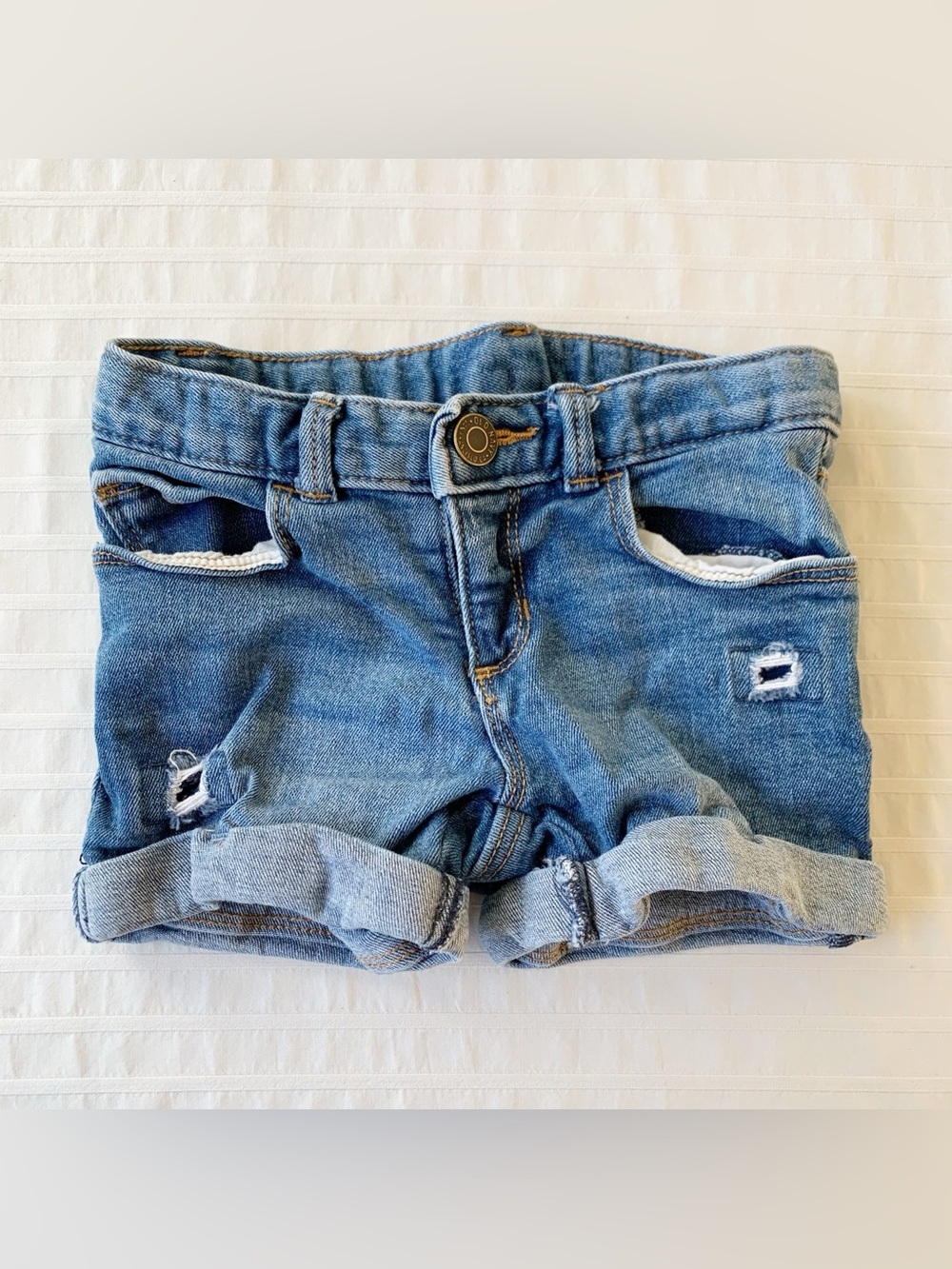 Old Navy Jean Shorts • 4T